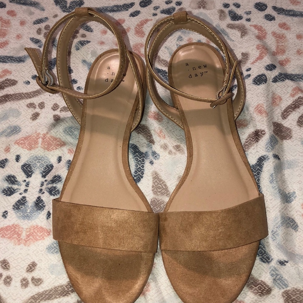 1 Inch heels/flats